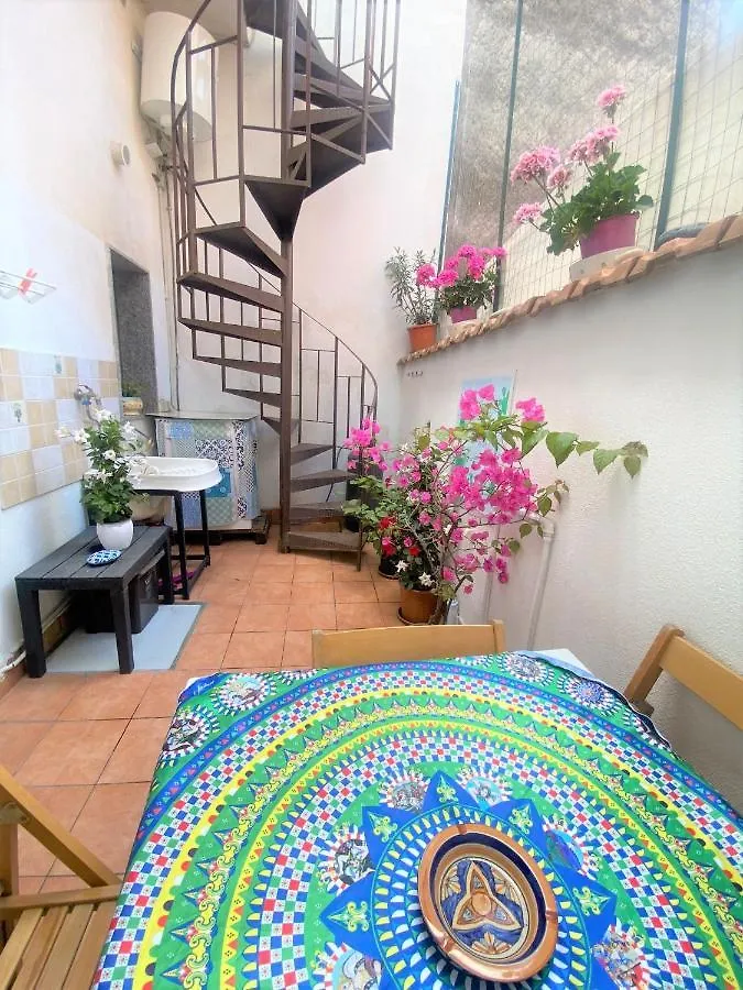 Appartamento La casa di Andrea Fiumefreddo di Sicilia 0*,  Italia